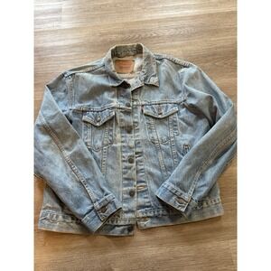 Levi's 70506-0216 Trucker Denim Jacket USA Made Size 44 Distressed Vintage Levis